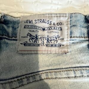 Vintage 90’s Levi Strauss White Tab Distressed Blue Jeans